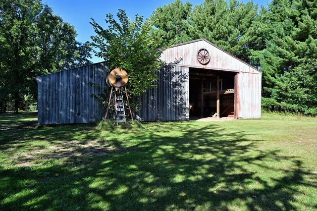 $584,900 | 5435 Austin Lake Road, Webster, WI 54893