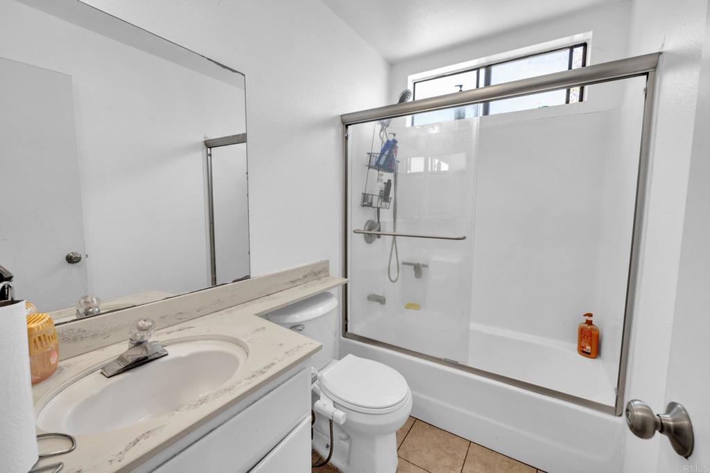 2906 Elm Tree Court Spring Valley, CA 91978 - Photo 12 of 24 Gallery Image 12