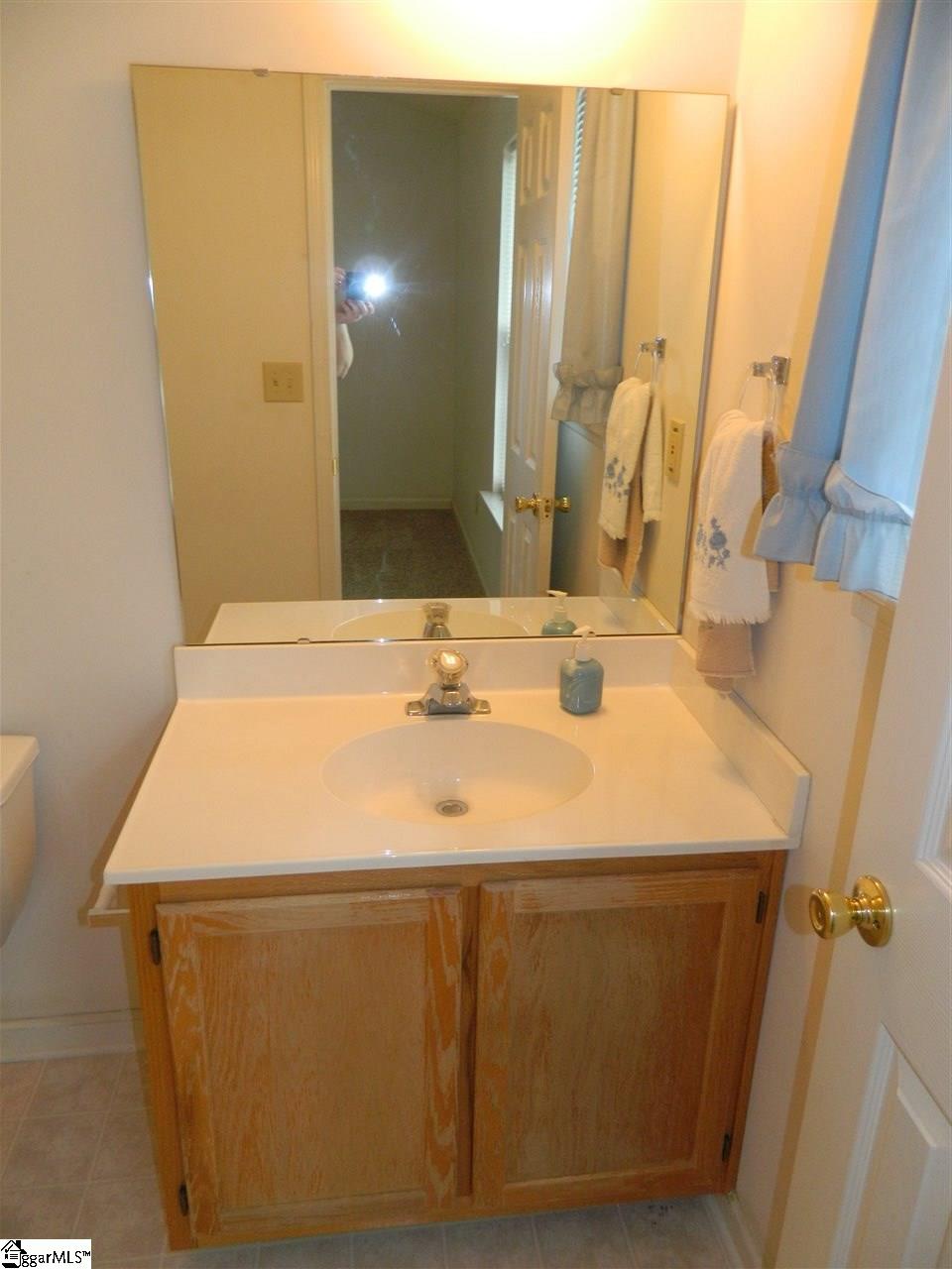 433 Griffin Road Simpsonville, SC 29680 - Photo 14 of 32 Gallery Image 14