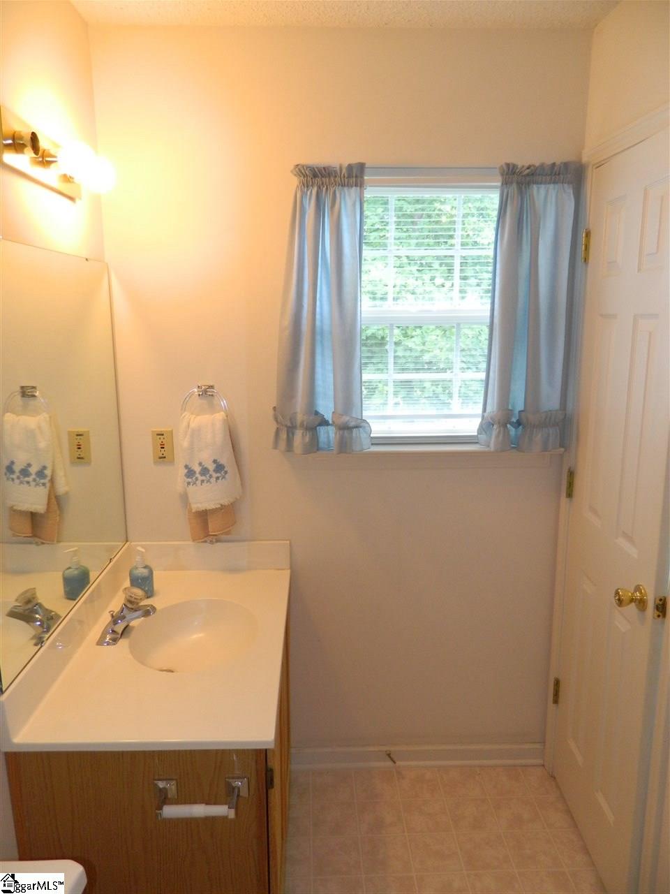 433 Griffin Road Simpsonville, SC 29680 - Photo 15 of 32 Gallery Image 15