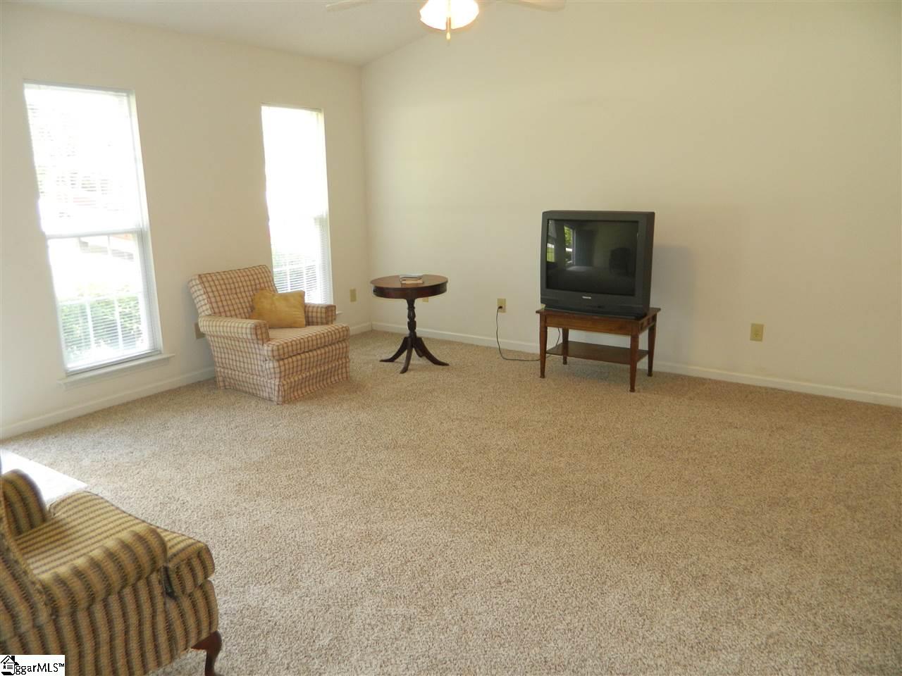 433 Griffin Road Simpsonville, SC 29680 - Photo 3 of 32 Gallery Image 3