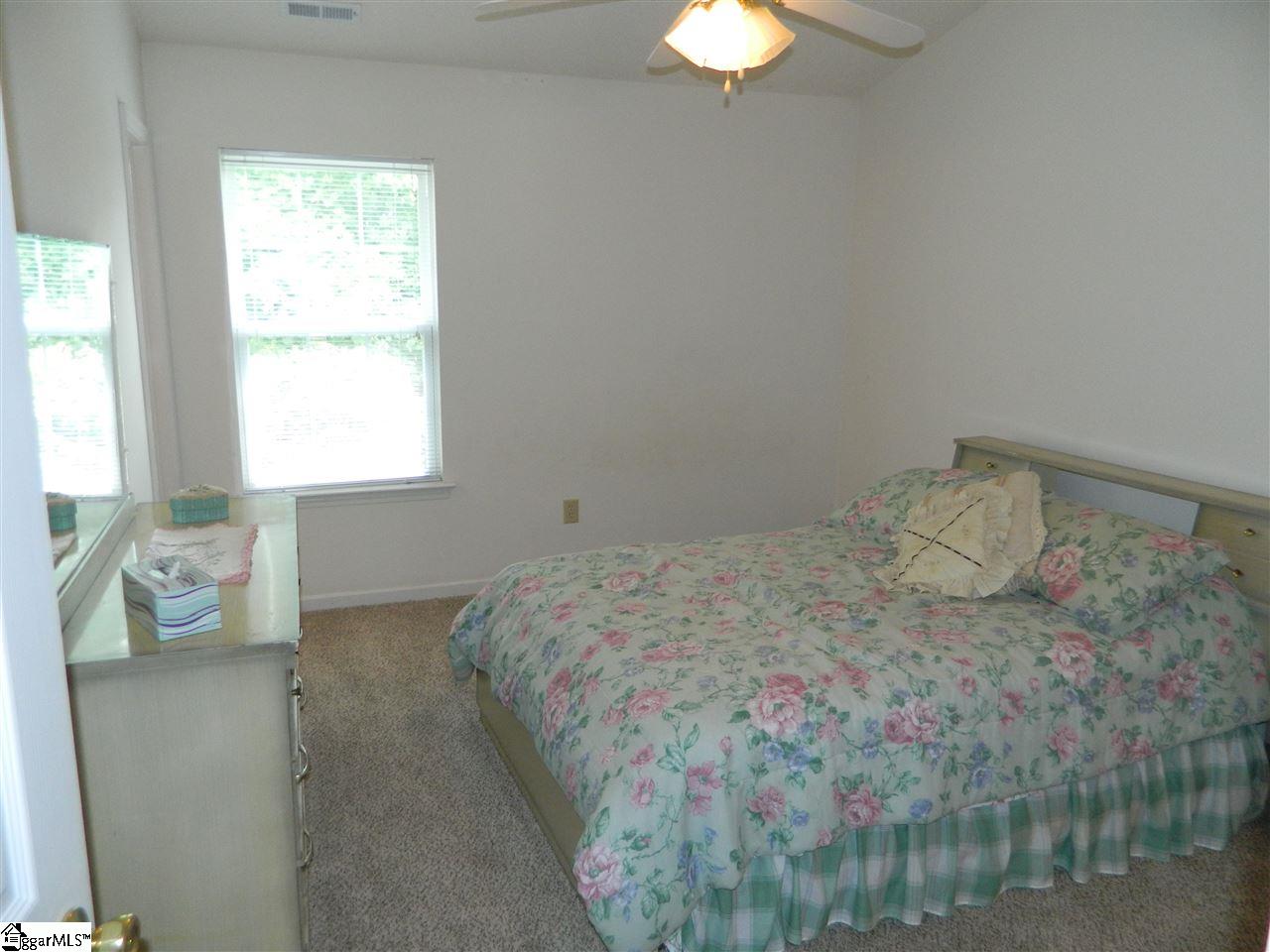 433 Griffin Road Simpsonville, SC 29680 - Photo 10 of 32 Gallery Image 10