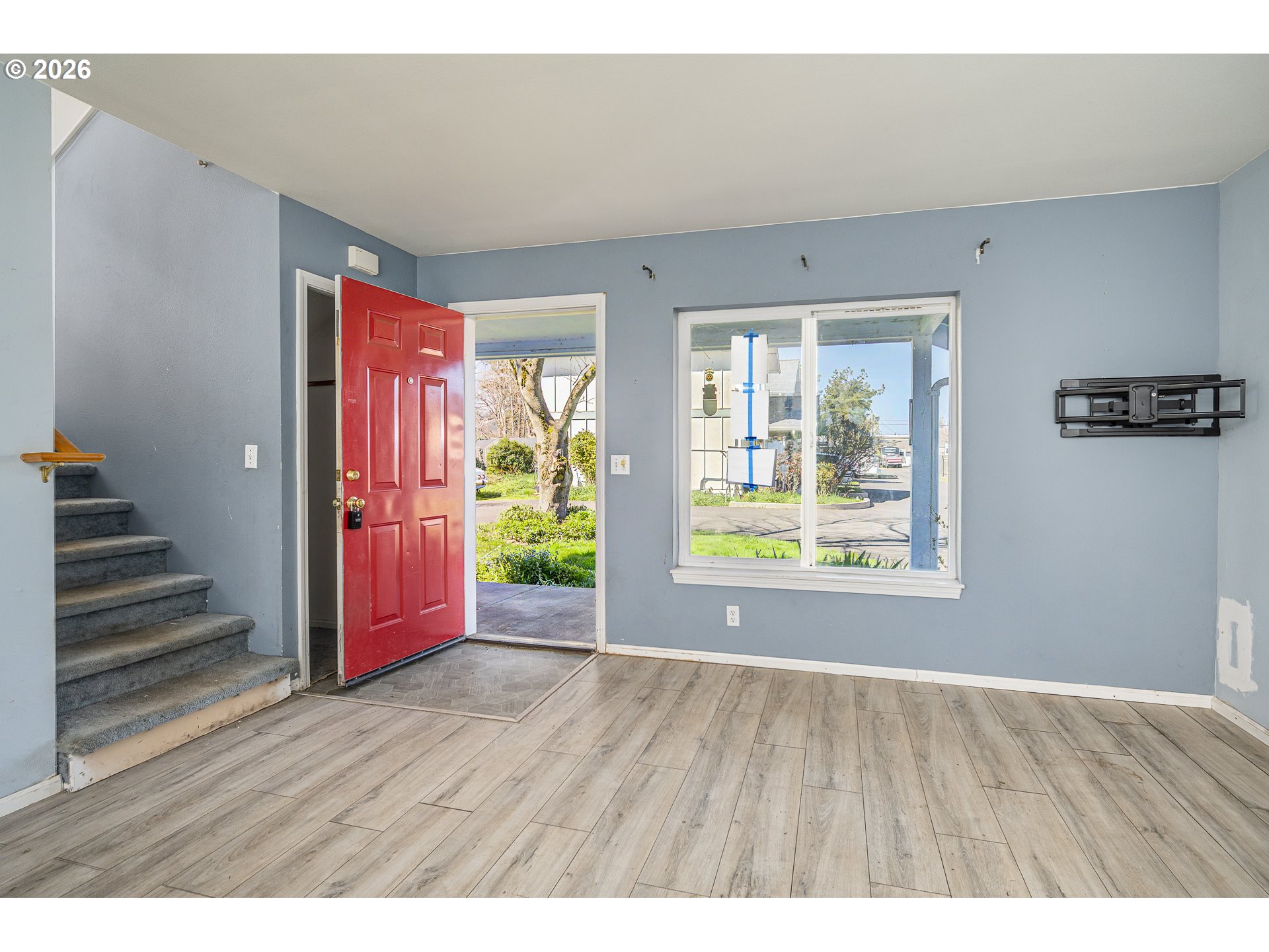 207 35th Street Springfield, OR 97478 - Photo 2 of 21