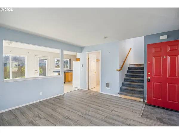 $305,000 | 207 35th Street, Springfield, OR 97478