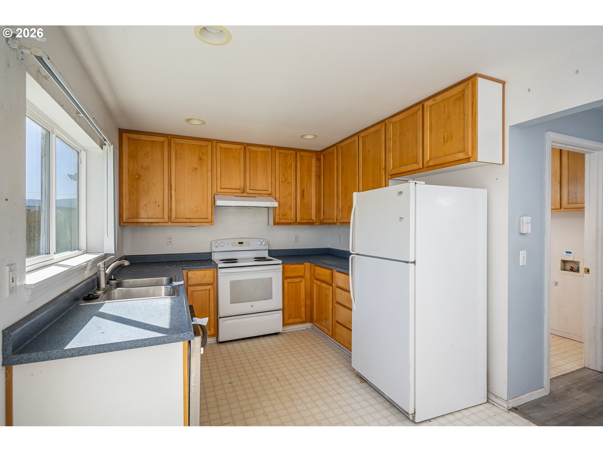 207 35th Street Springfield, OR 97478 - Photo 6 of 21