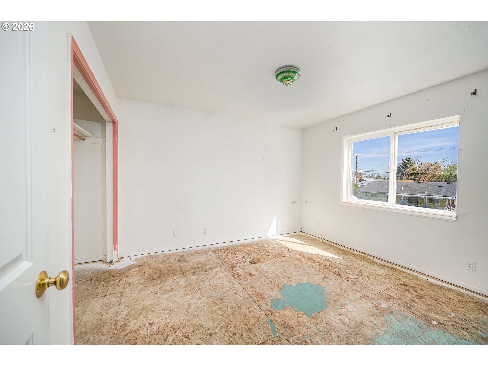 207 35th Street Springfield, OR 97478 - Photo 9 of 21