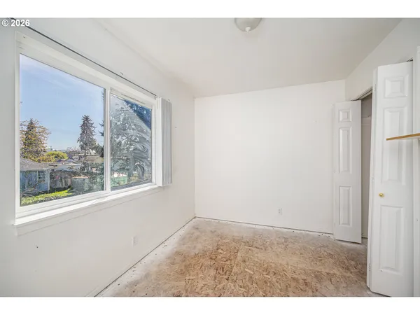 $305,000 | 207 35th Street, Springfield, OR 97478