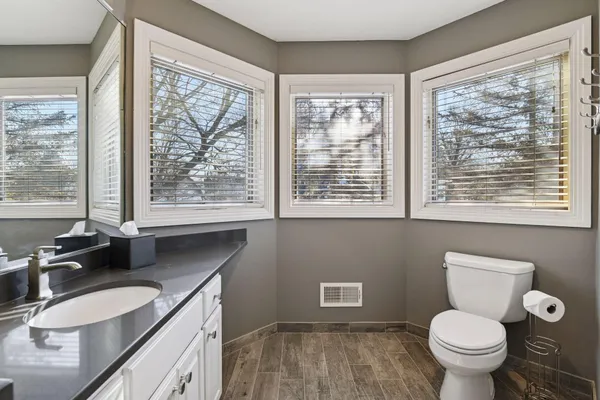 $2,250,000 | 45 Gideons Point Road, Tonka Bay, MN 55331