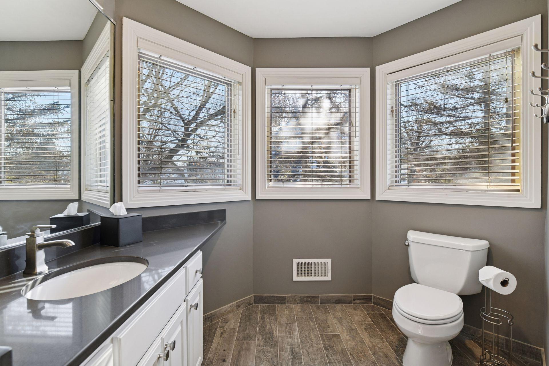 45 Gideons Point Road Tonka Bay, MN 55331 - Photo 37 of 58