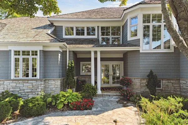 $2,250,000 | 45 Gideons Point Road, Tonka Bay, MN 55331
