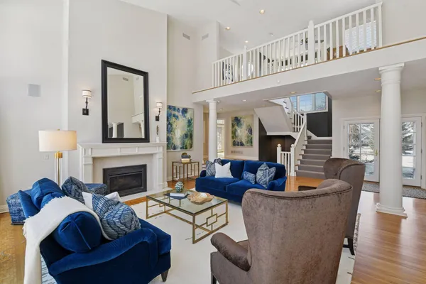 $2,250,000 | 45 Gideons Point Road, Tonka Bay, MN 55331