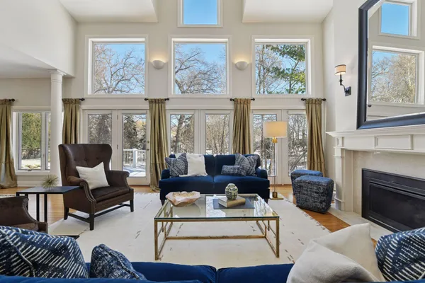$2,250,000 | 45 Gideons Point Road, Tonka Bay, MN 55331