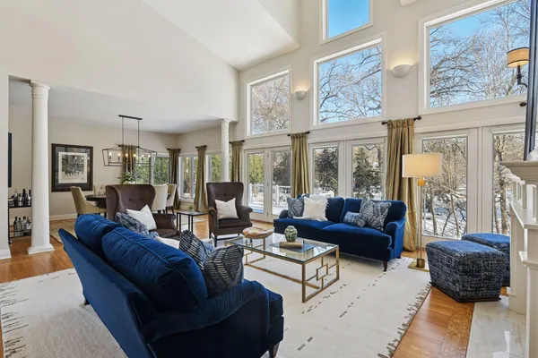$2,250,000 | 45 Gideons Point Road, Tonka Bay, MN 55331
