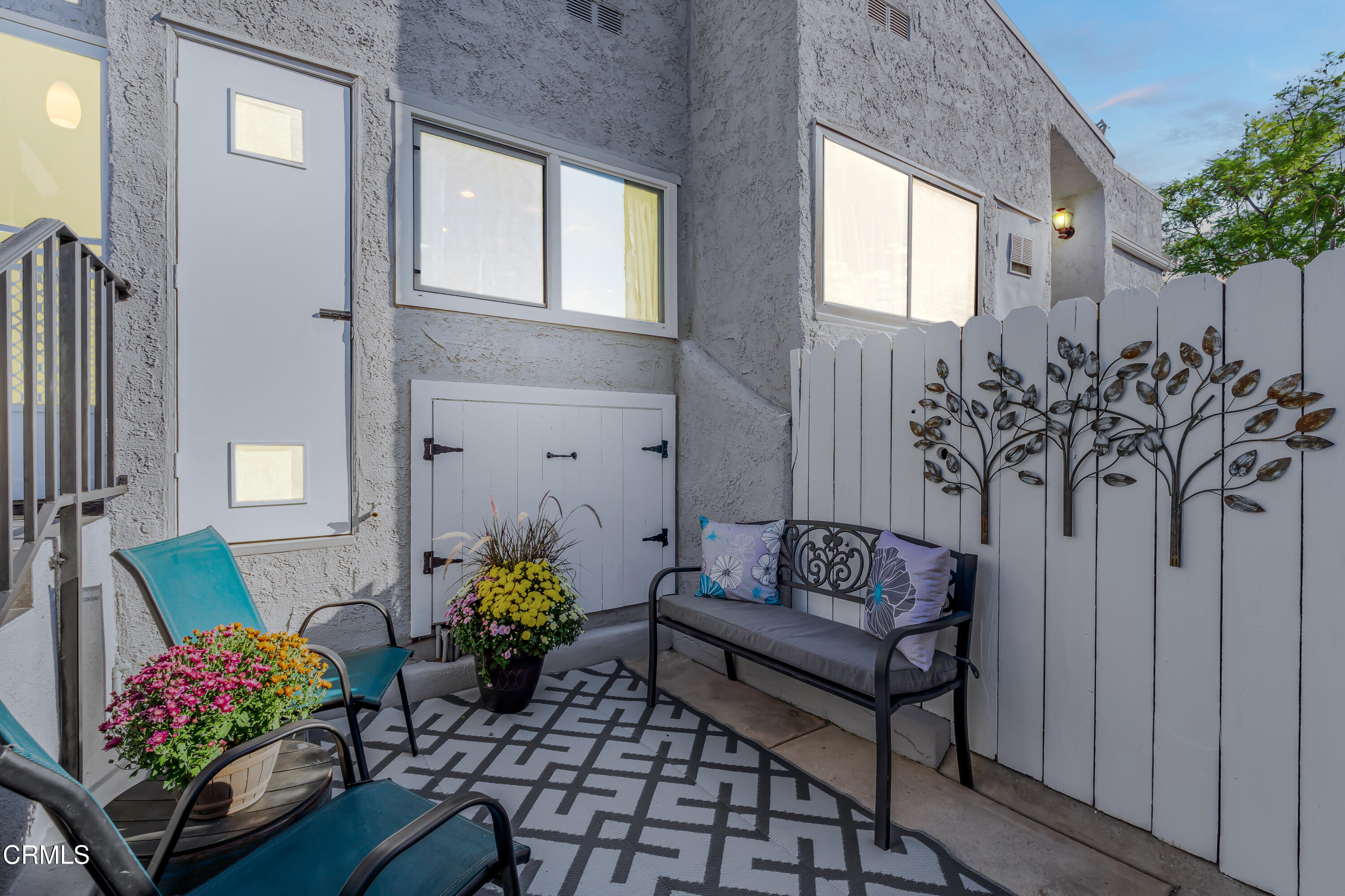6392 Katherine Road, Unit B Simi Valley, CA 93063 - Photo 18 of 26 a view of outdoor space and porch