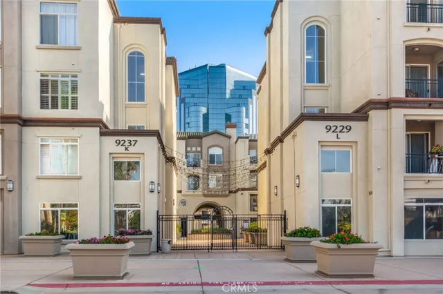 $4,000 | 9229 Regents Road, Unit L406, La Jolla, CA 92037