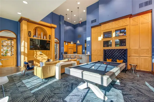 $4,000 | 9229 Regents Road, Unit L406, La Jolla, CA 92037