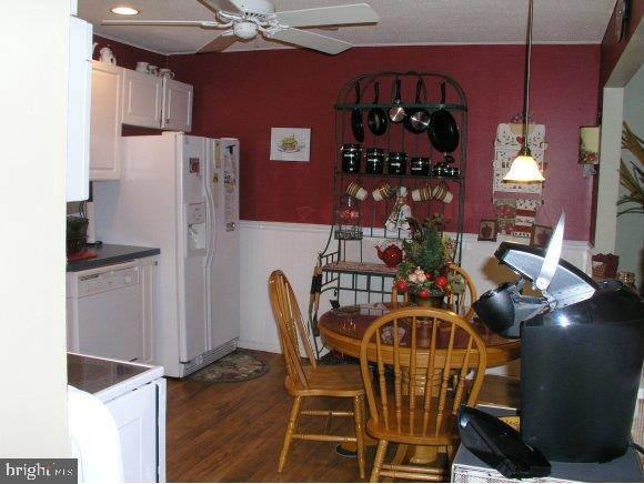 9 Sycamore Access Road Manahawkin, NJ 08050 - Photo 4 of 24
