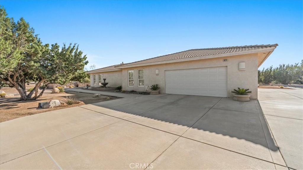 6976 Cataba Road Oak Hills, CA 92344 - Photo 3 of 47