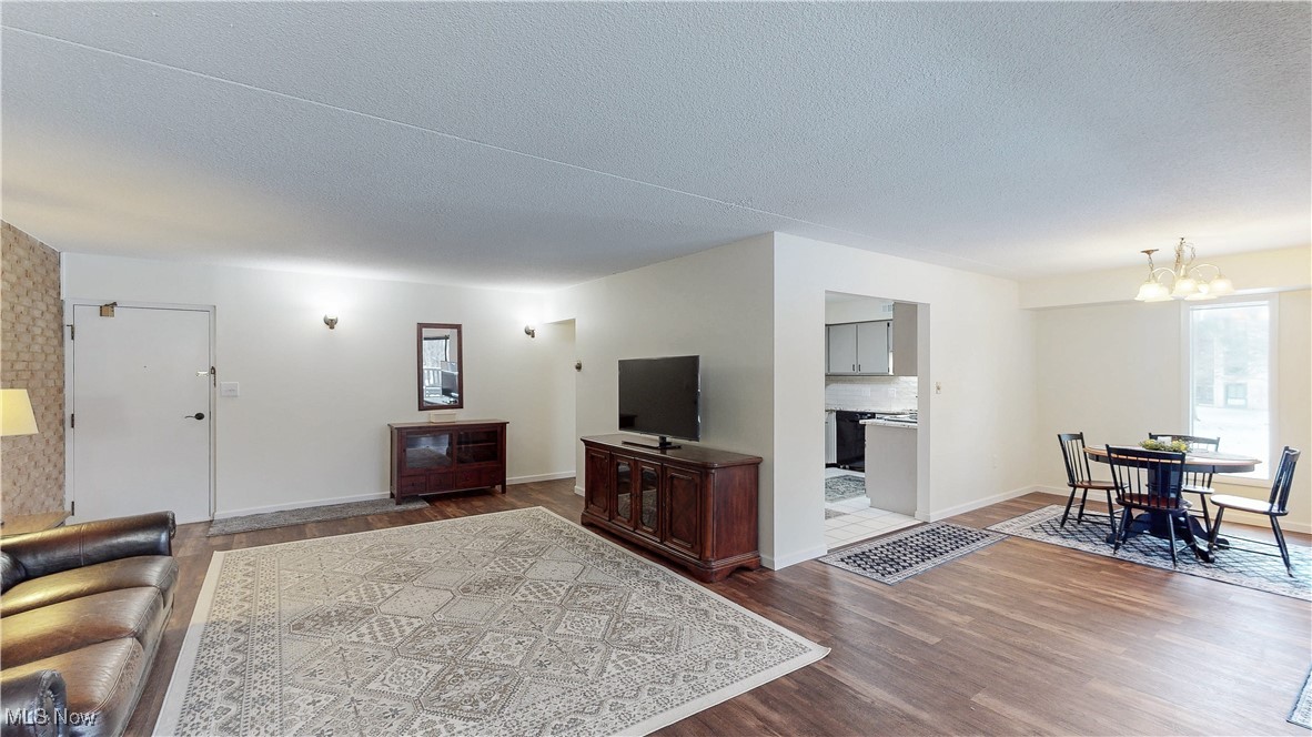 935 Canyon View Road, Unit 101 Northfield, OH 44067 - Photo 3 of 29 Gallery Image 3