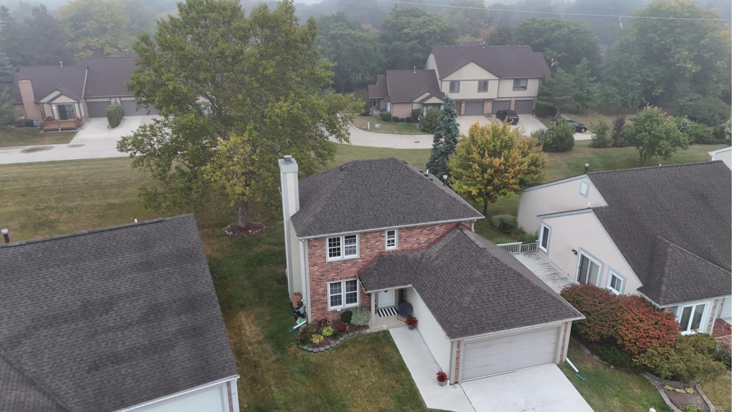 1612 Stonecrest Drive Rochester, MI 48307 - Photo 7 of 98 50189371-7be34514-7e41-4be8-af3b-9ea76e32e48a.JPG
