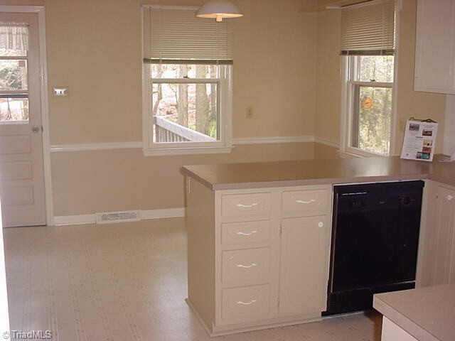 1421 Chesterfield Road Clemmons, NC 27012 - Photo 5 of 9 Other. Spacious eat in kitchen