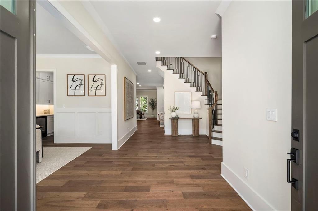 1959 Highgrove Court Decatur, GA 30033 - Photo 2 of 60 Gallery Image 2