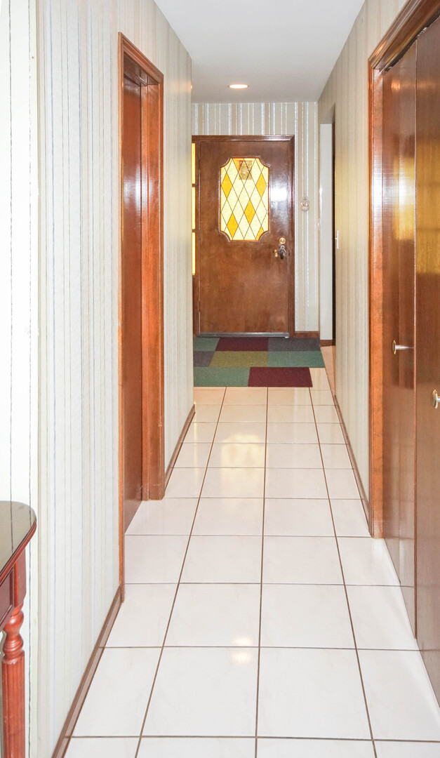 1623 Clemens Road Darien, IL 60561 - Photo 8 of 21 Gallery Image 8