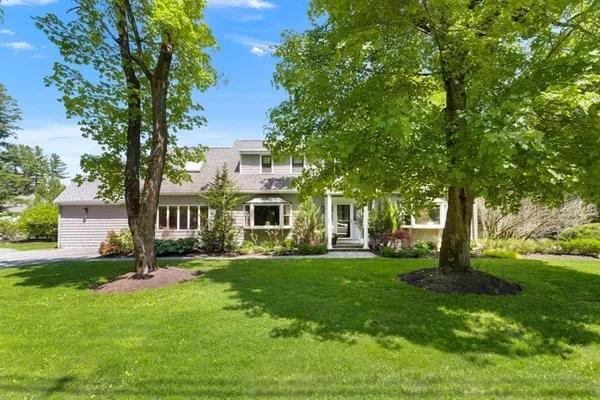 $1,199,999 | 319 Lowell Street, Lynnfield, MA 01940