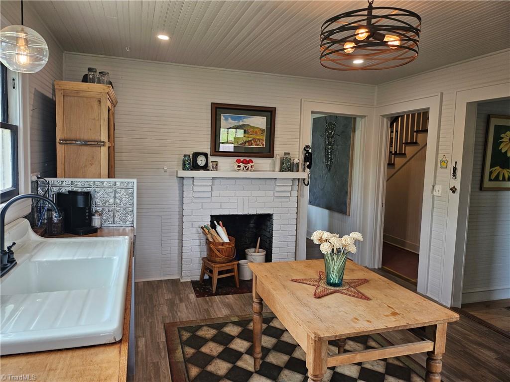 4255 Wallburg-High Point Road High Point, NC 27265 - Photo 10 of 49