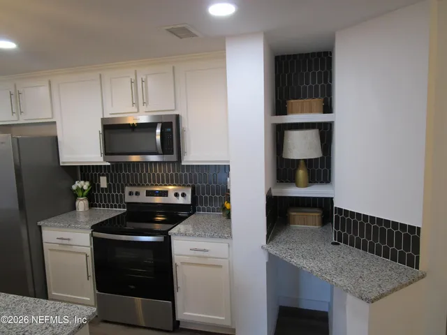 $2,100 | 410 South Villa San Marco Drive, Unit 201, St. Augustine, FL 32086