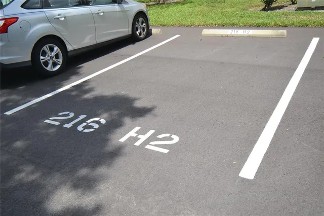 $1,650 | 3232 Lake Pine Way East, Unit H2, Tarpon Springs, FL 34688