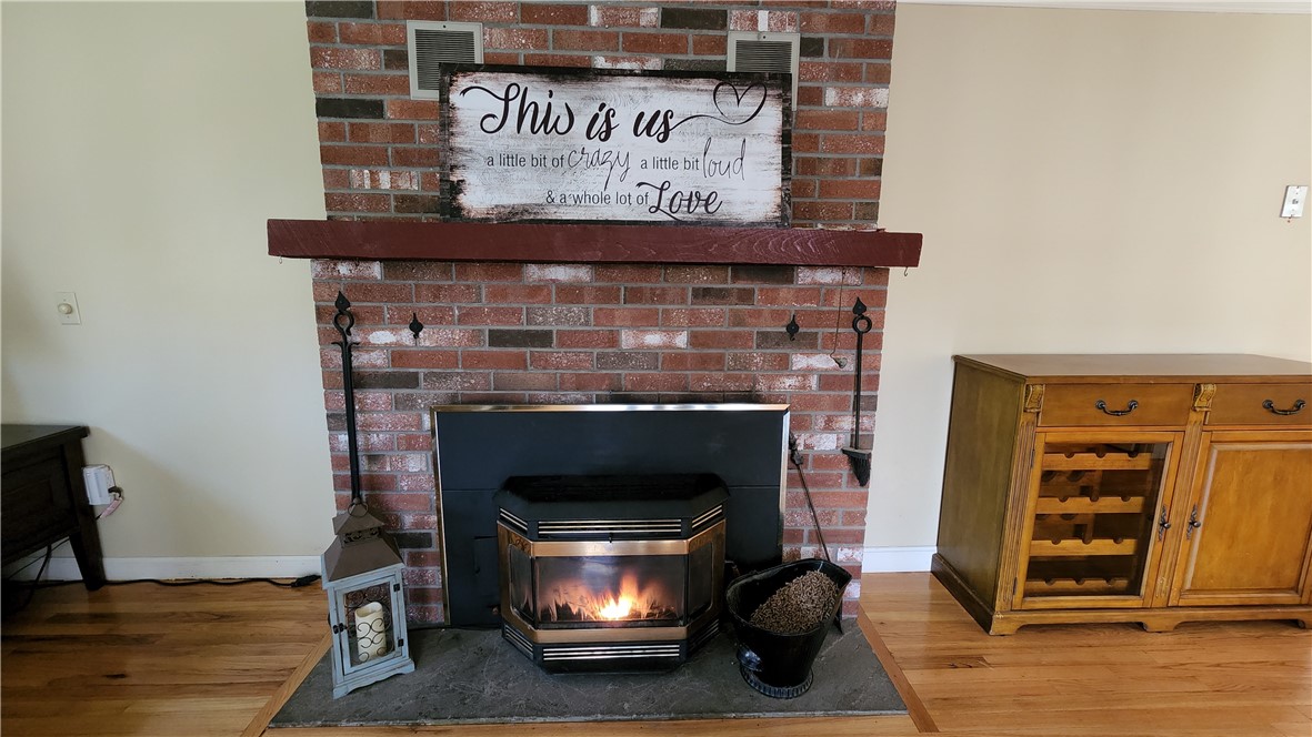 672 Plainfield Pike Scituate, RI 02857 - Photo 13 of 31