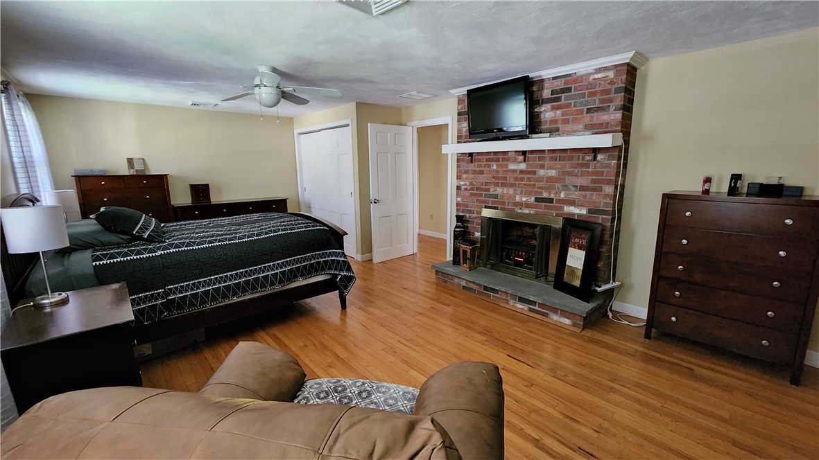 672 Plainfield Pike Scituate, RI 02857 - Photo 21 of 31