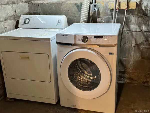 $3,200 | 22 West 1st Street, Patchogue, NY 11772