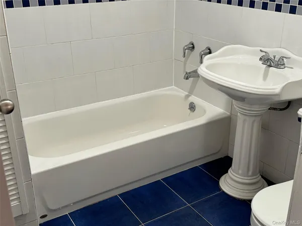 $3,200 | 22 West 1st Street, Patchogue, NY 11772