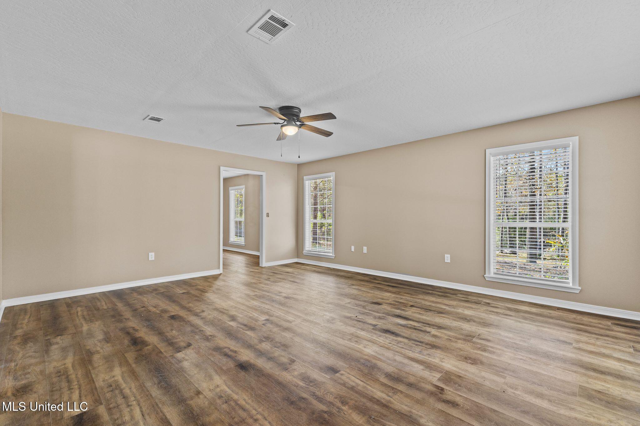 119 Sumrall Road Sumrall, MS 39482 - Photo 12 of 20 119_Sumrall_Rd_Refresh-12