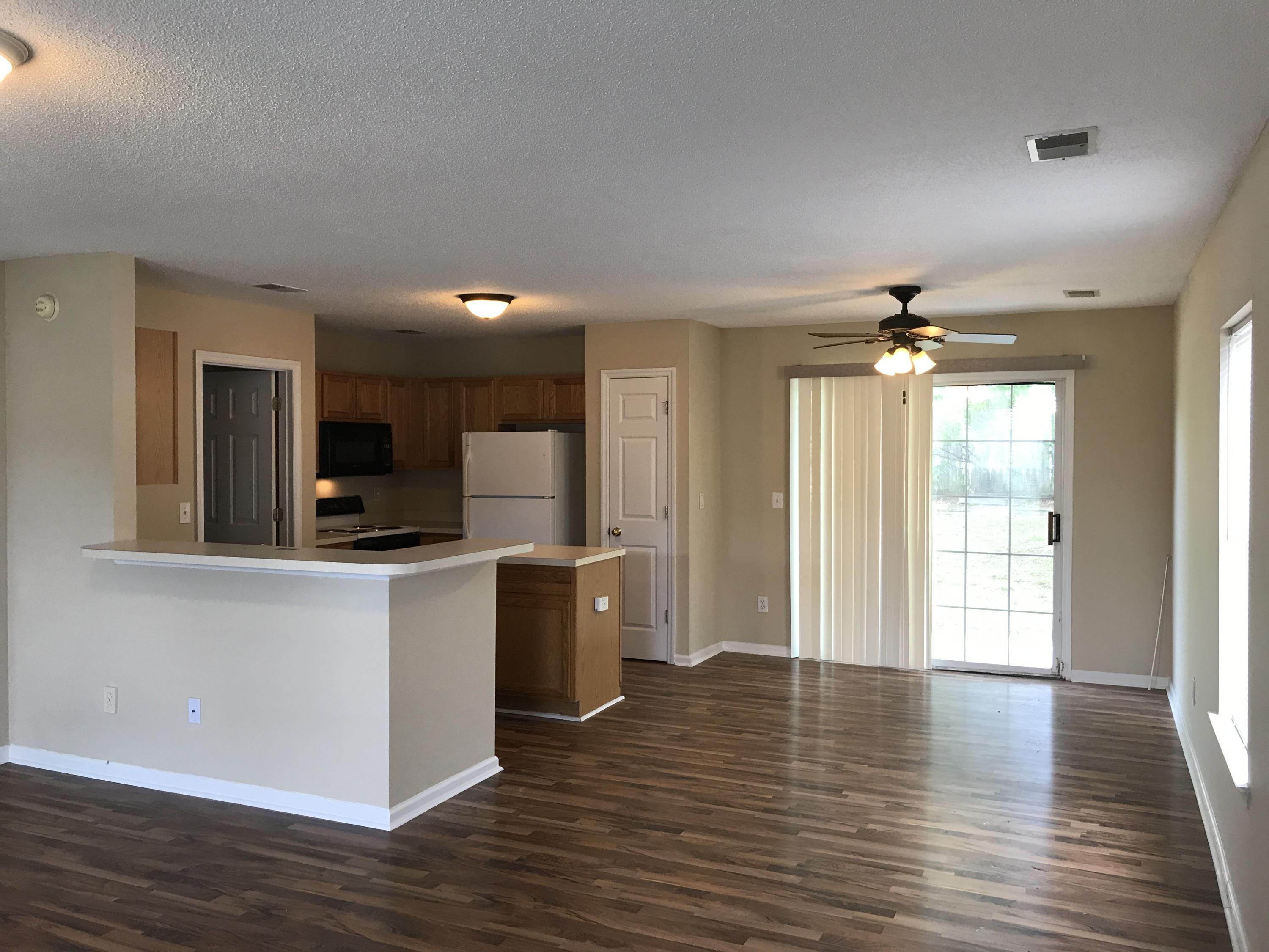 112 2 Pond Loop Ladson, SC 29456 - Photo 2 of 10 Dining room