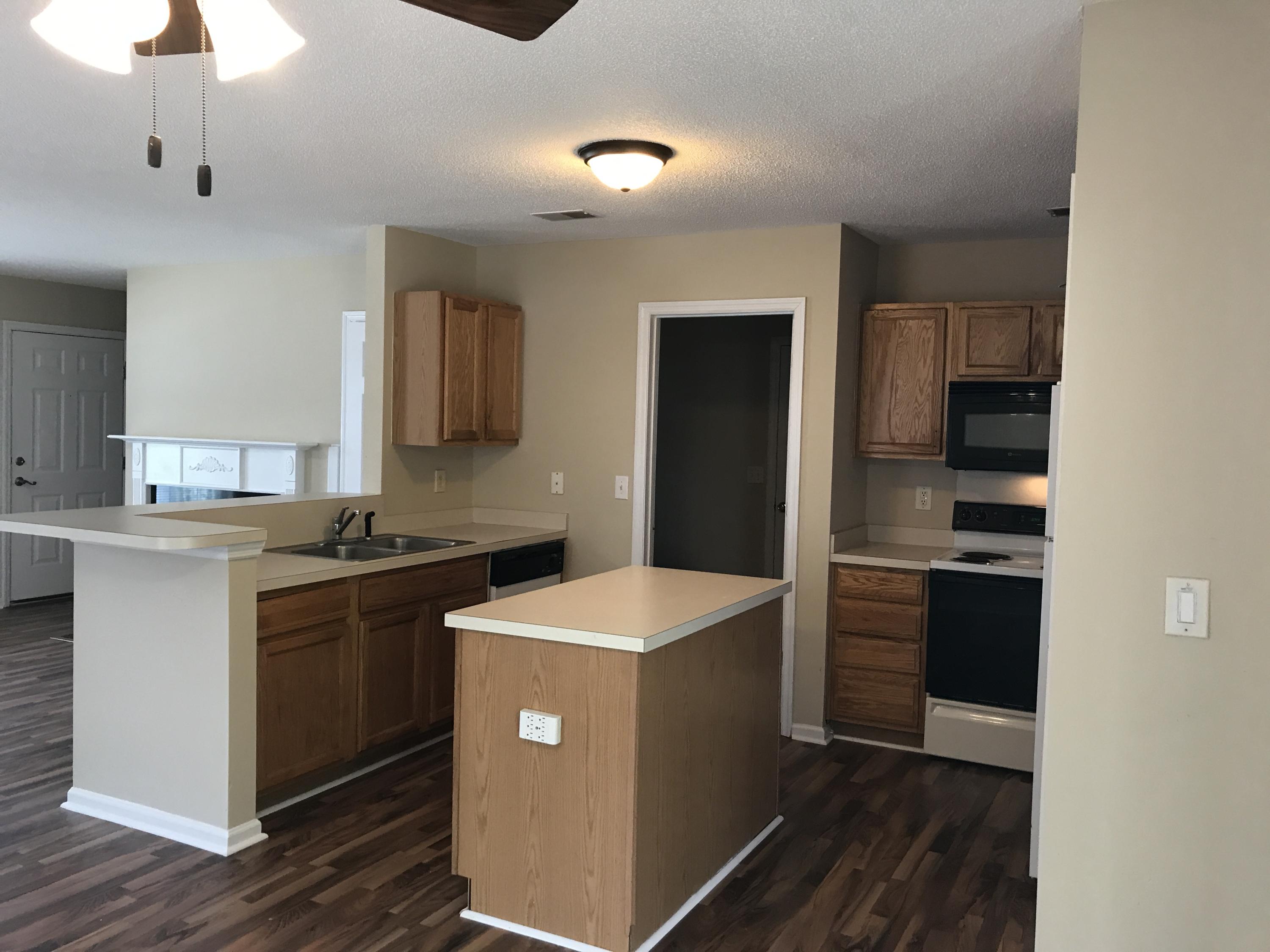 112 2 Pond Loop Ladson, SC 29456 - Photo 4 of 10 Kitchen