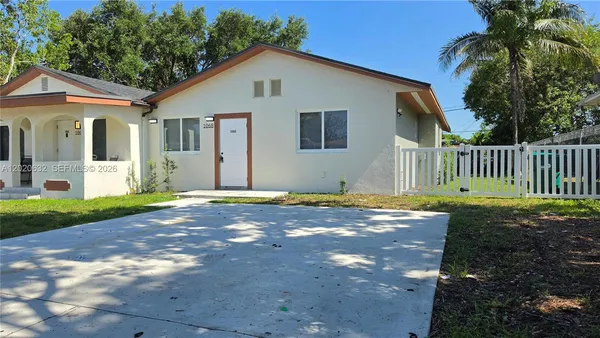 $3,100 | 1068 Northwest 112th Street, Unit 1068, Miami, FL 33168