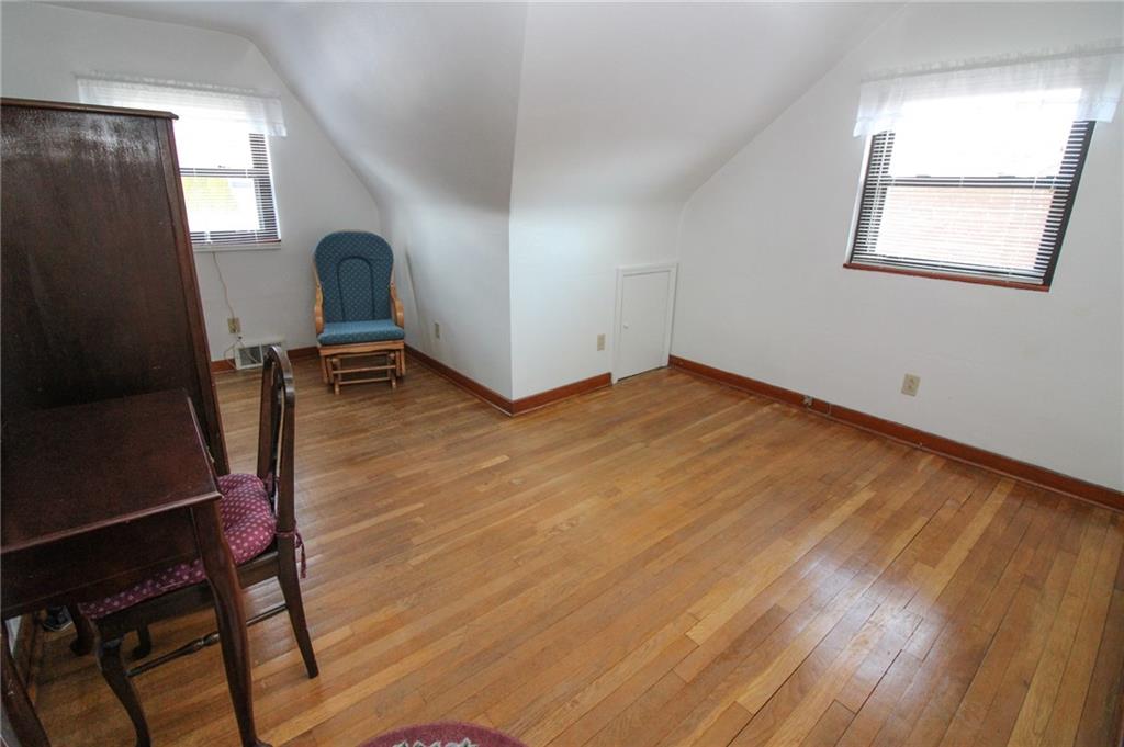 3725 Oakton Road Pittsburgh, PA 15227 - Photo 13 of 25 Gallery Image 13