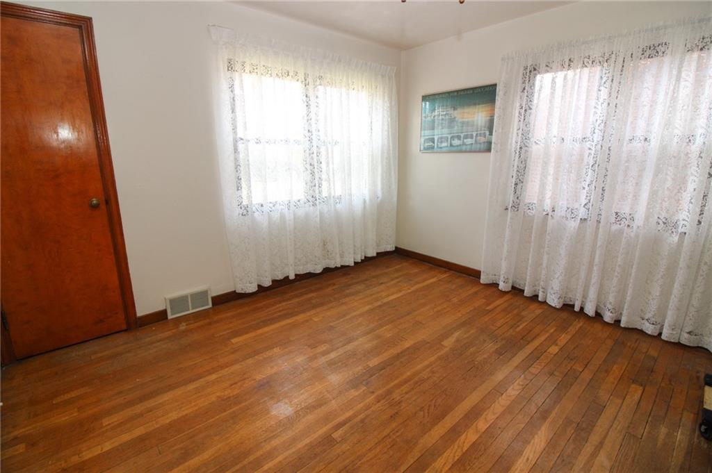 3725 Oakton Road Pittsburgh, PA 15227 - Photo 14 of 25 Gallery Image 14