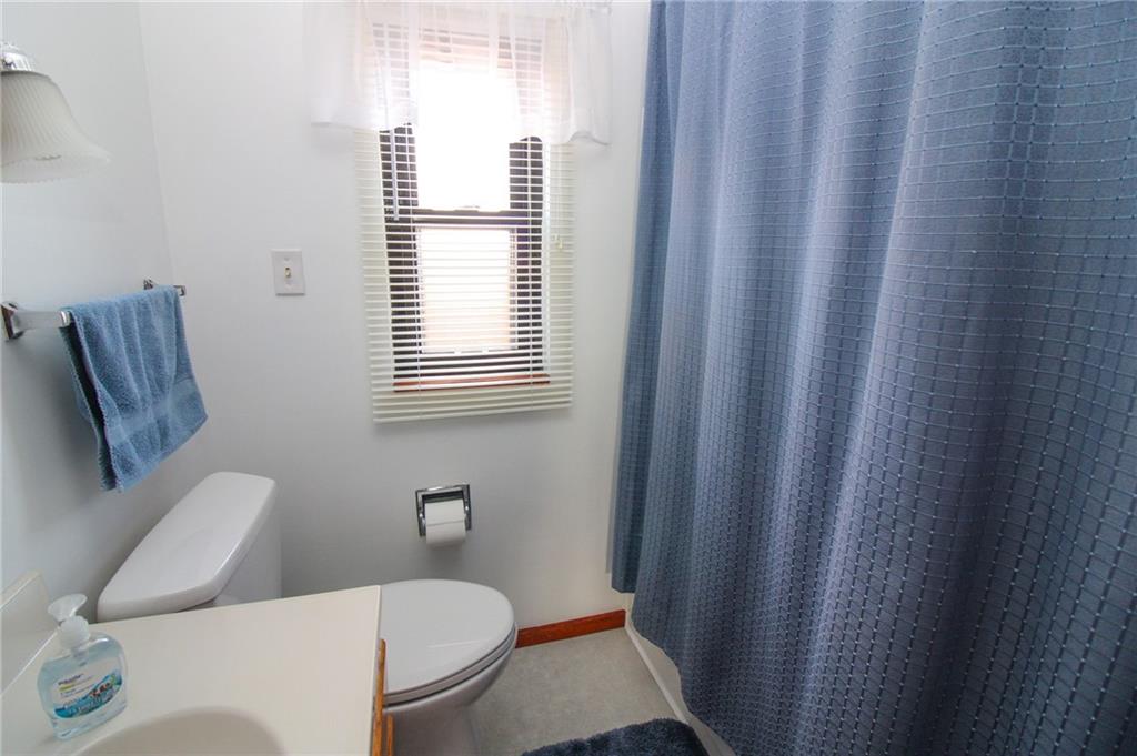 3725 Oakton Road Pittsburgh, PA 15227 - Photo 10 of 25 Gallery Image 10