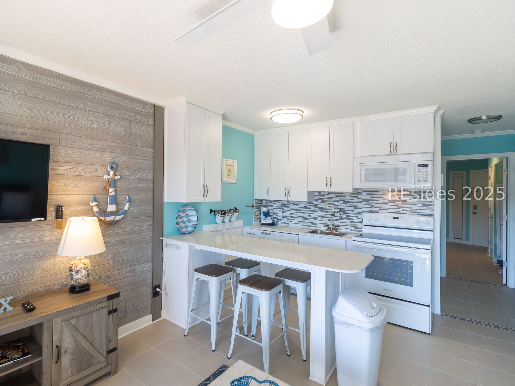 40 Folly Field Road, Unit C246 Hilton Head Island, SC 29928 - Photo 2 of 39