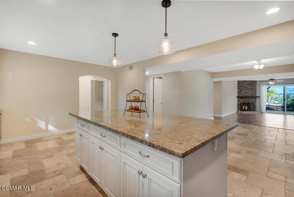 90 La Paz Court Simi Valley, CA 93065 - Photo 18 of 87