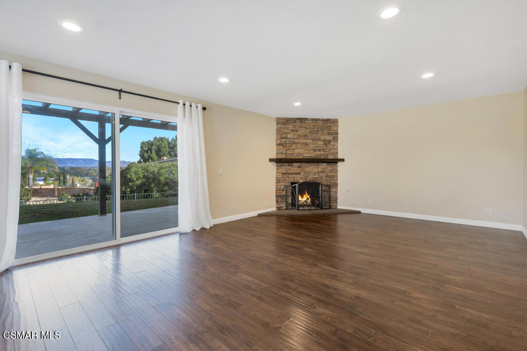 90 La Paz Court Simi Valley, CA 93065 - Photo 33 of 87