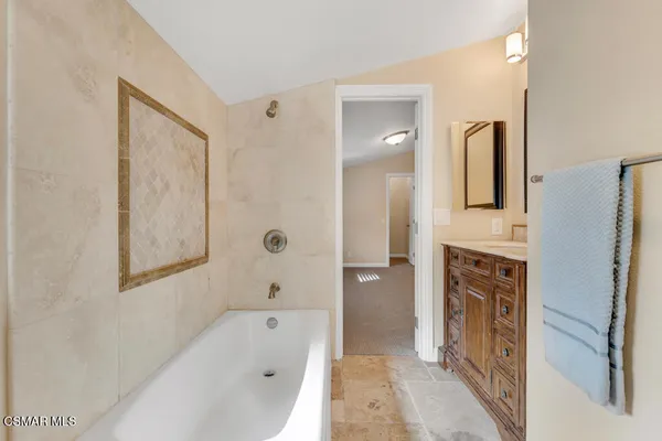 $1,495,000 | 90 La Paz Court, Simi Valley, CA 93065