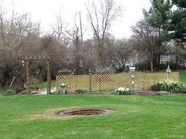 10987 Hibner Road Hartland, MI 48353 - Photo 16 of 50 IMG_0671.jpg