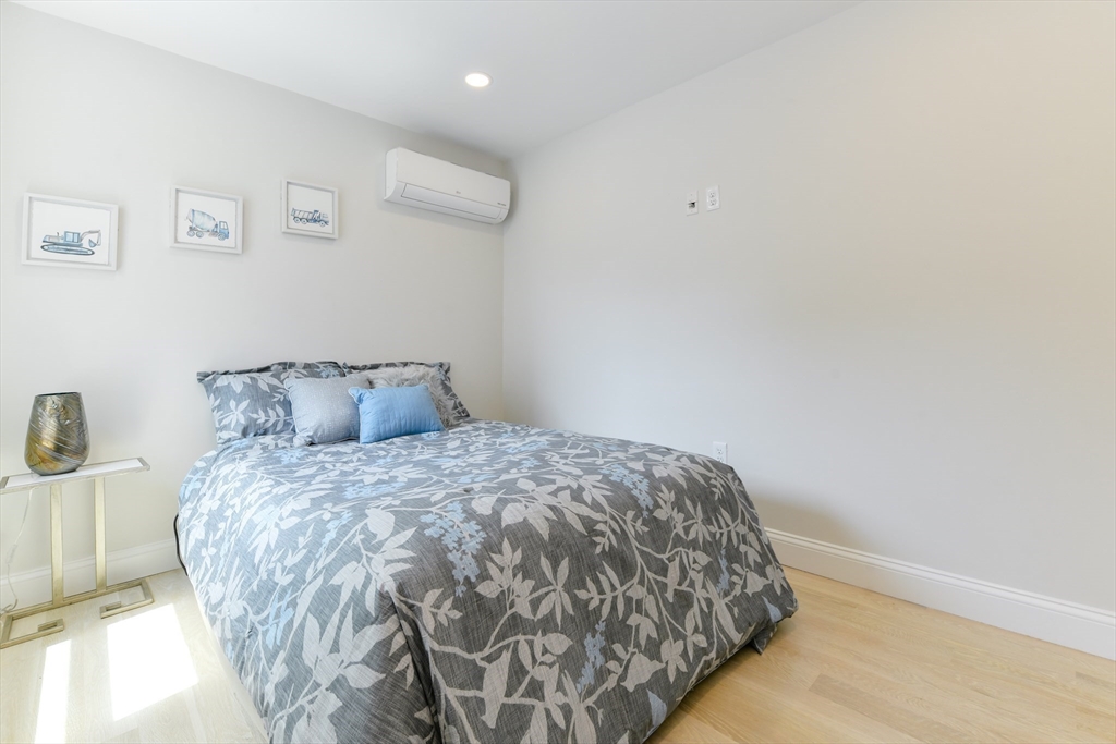 34 R Underhill Street, Unit 3 Winthrop, MA 02152 - Photo 10 of 17