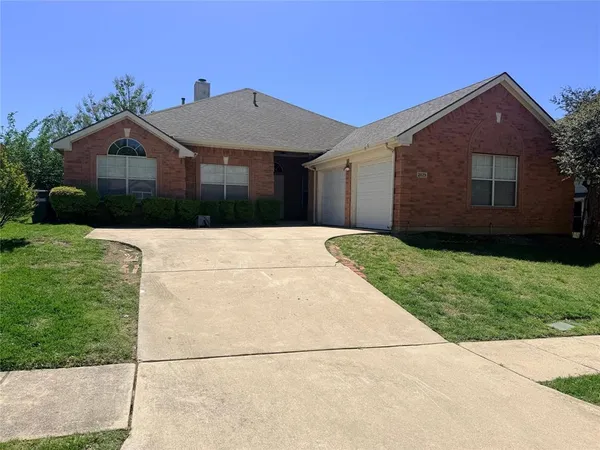 $2,600 | 2829 Rosewood Boulevard, McKinney, TX 75071