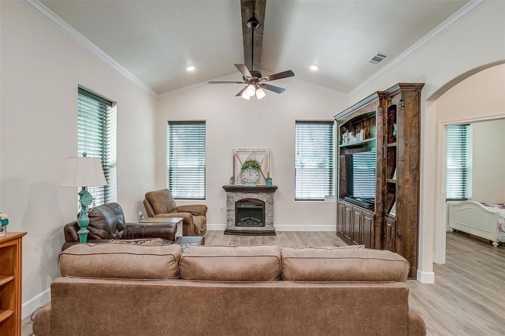 313 Broken Road Perrin, TX 76486 - Photo 15 of 38